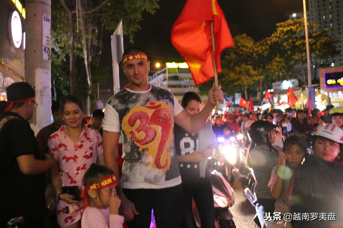 越南人看待中国足球,越南对足球的狂热