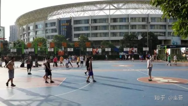 加盟星巴克找谁,加盟星巴克店铺得多大