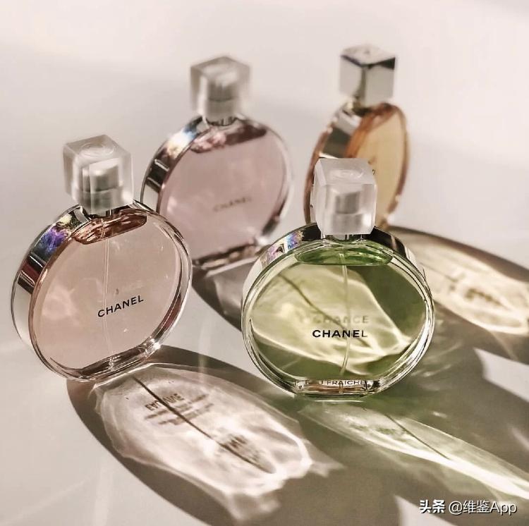 闻了让人上瘾的香水 (女生闻了上瘾的橘味香水)