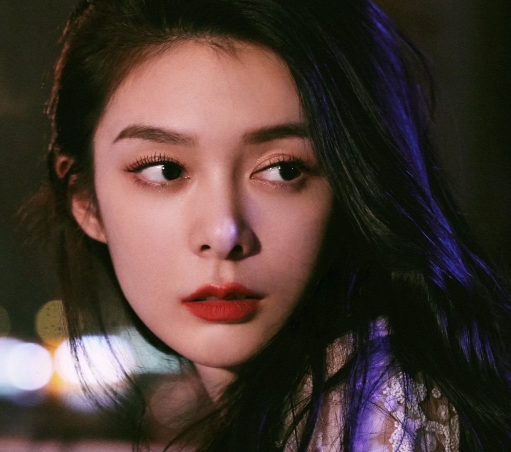 怎么让头发变粗硬发质,粗硬头发和细软头发对比