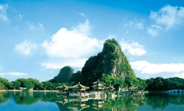 「词风雅韵」季国强｜守望沧桑追过往雄关似铁锁流年