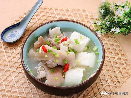 月子里吃猪蹄的做法大全,月子里吃猪蹄汤都放什么