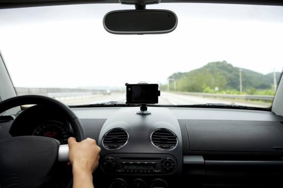 汽车车窗膜太黑了怎么补救,贴完膜太黑后续会好转吗