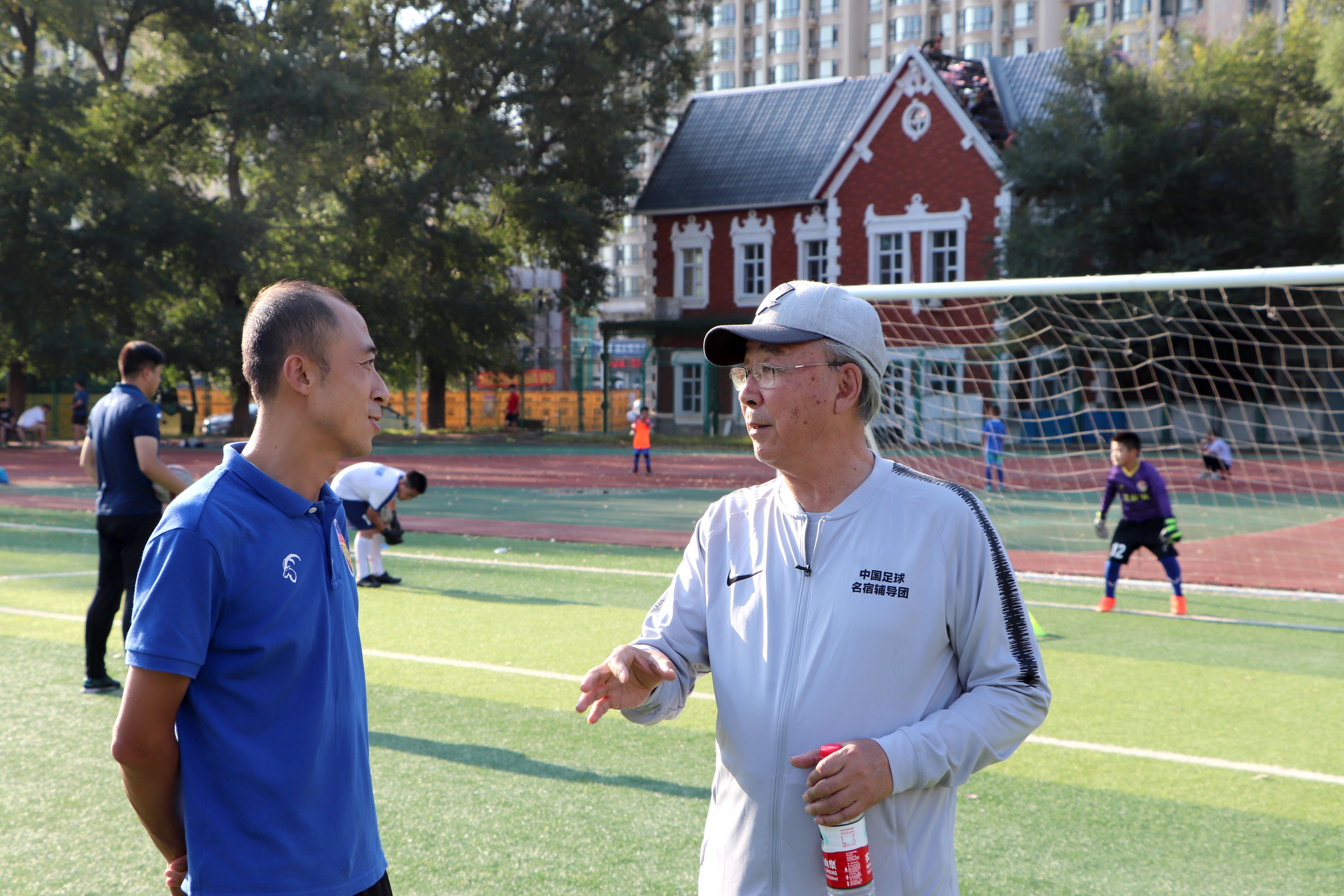 中国队名宿辅导团,中国足球小将培训课