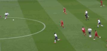 我心中的足球明星c罗,我心目中的英雄梅西