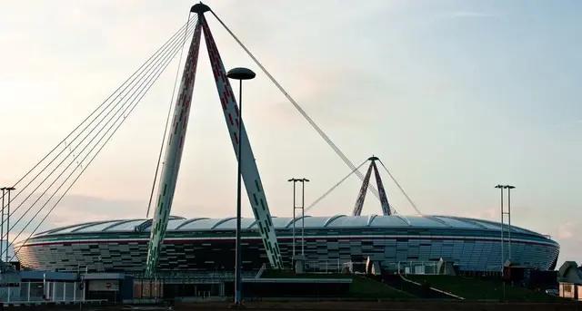 足球场顶棚结构图解,世界足球场的建造全过程