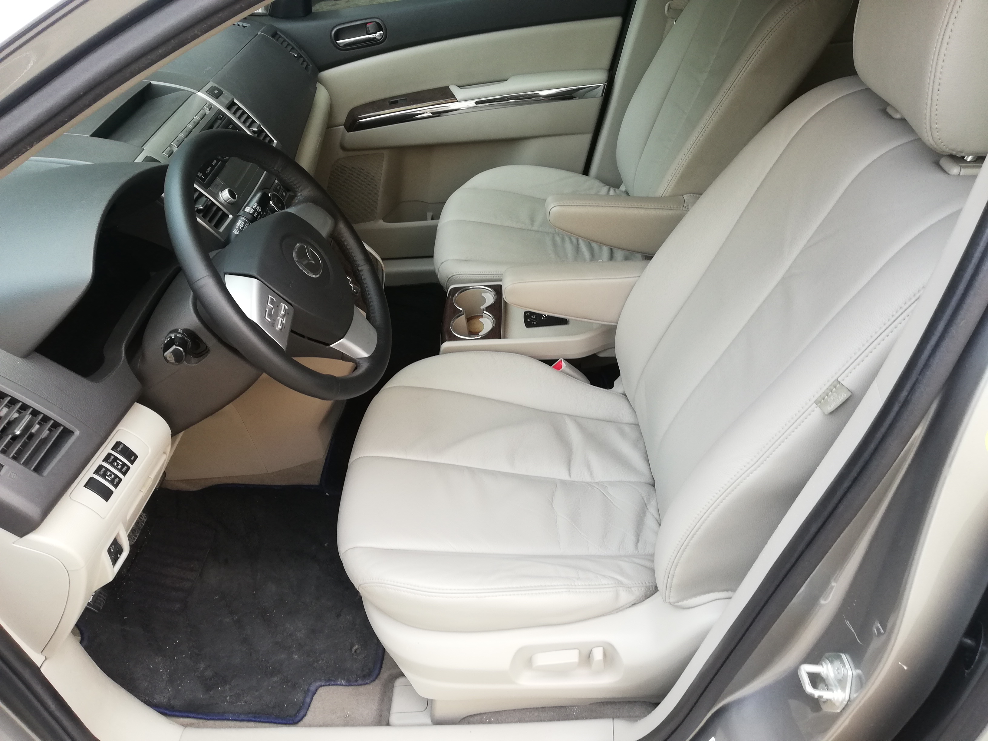 马自达8mpv二手,老款mpv马自达8