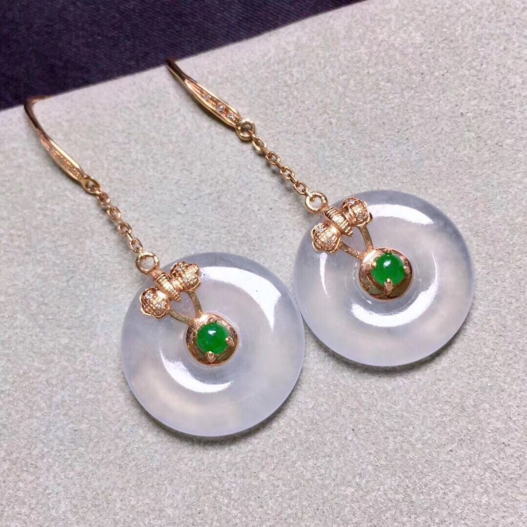 翡翠平安扣男士戴多大合适,翡翠平安扣怎么佩戴