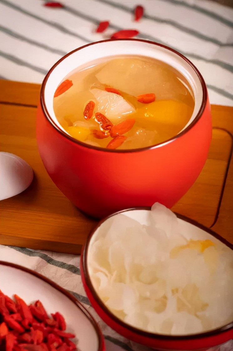 秋天喝什么汤润肺祛燥又少糖的,今日靓汤来一碗滋阴健脾养胃润肺