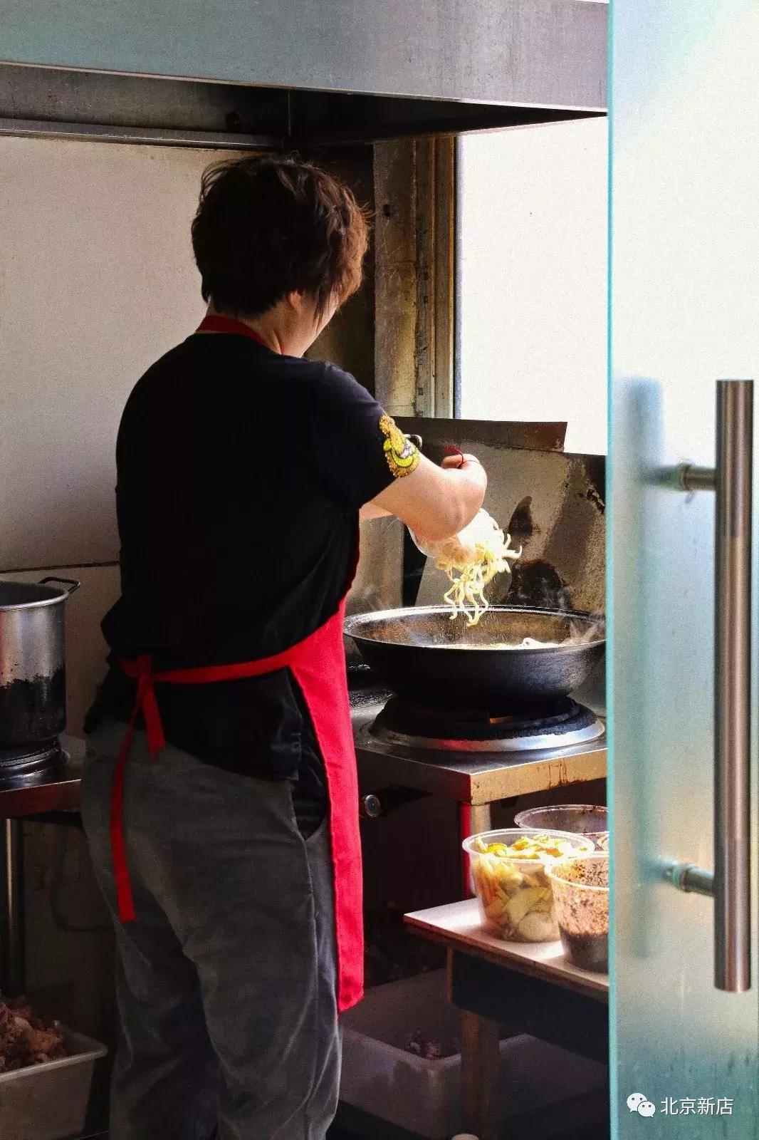 钘忓湪灏忓尯鐨勫皬鐮村簵,闅愯棌鍦ㄥ皬鍖洪噷鐨勫皬鐮村簵