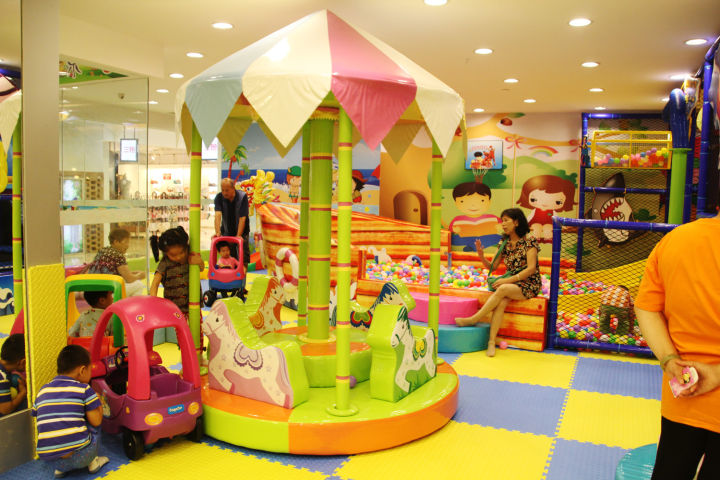 开一家小型儿童乐园多少钱左右,附近游乐场室内儿童乐园加盟厂家