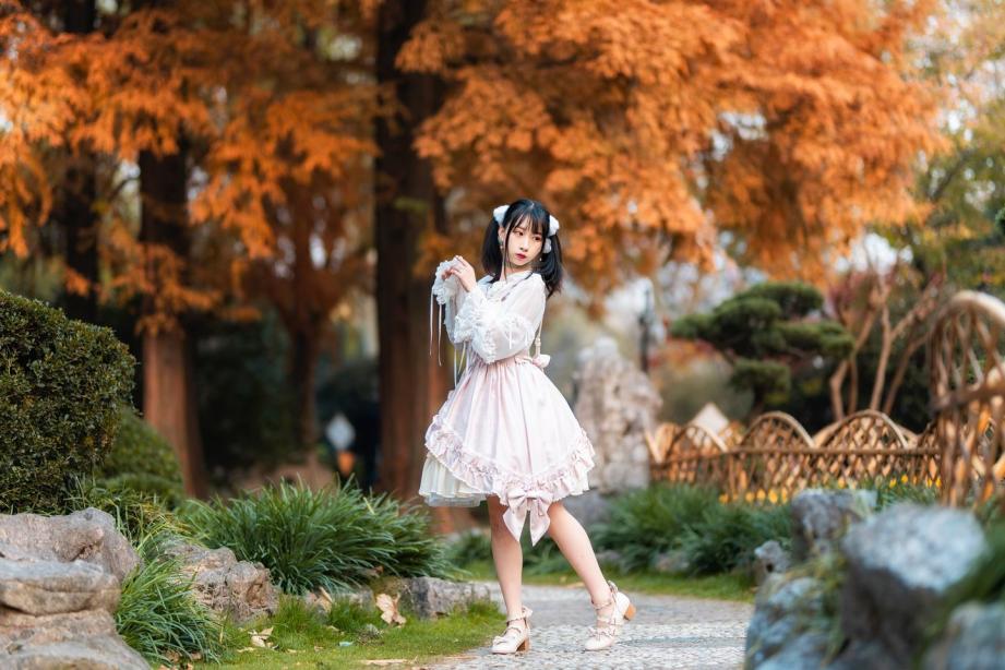 腾龙35-150mmf22.8,佳能351.4和501.2哪个好