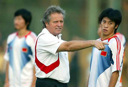 中国足坛酒局传说:那场7-0的前夜,国足主帅痛饮狂欢到凌晨