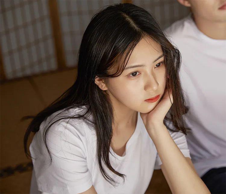 十多元一件的纯色t恤能穿吗 (那些既便宜又好穿的白色t恤)