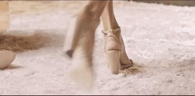 刘雯樱花紫色,刘雯拍过啥片