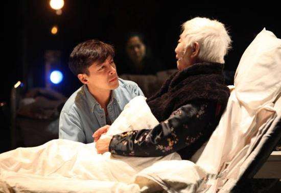 中年典范：从“全民男神”到“垃圾天使”，37年戏里戏外皆人生