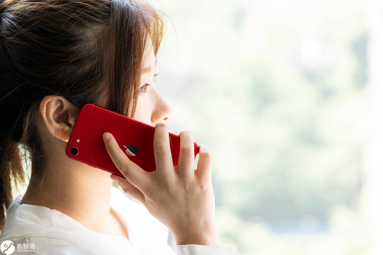 iphonese对比安卓哪个好,新款iphonese入手体验