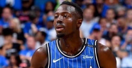 美国MVP后卫来了！成辽籍主帅新王牌，另一CBA得分王引多队注意