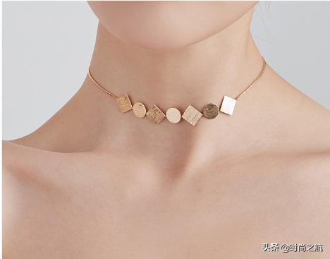 精致又有存在感的项链,有一款简单有品位的项链