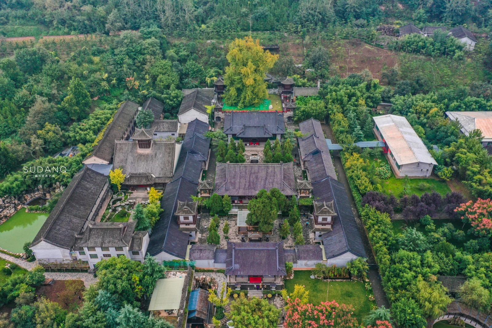 西安高新区真是块宝地，资源丰富实力雄厚，还有千年历史古迹