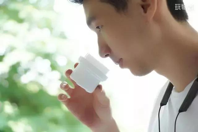 进口大牌洗衣液，天然酵素配方，顽固污渍轻松洗净，连香水都省了