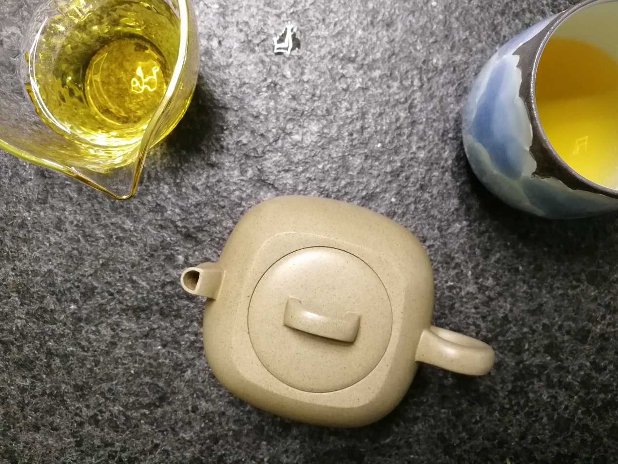 饮水机茶吧机的利与弊,饮水机和茶吧机哪个更实用更方便