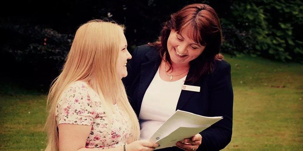 英国都铎堂学校,英国newhall学校