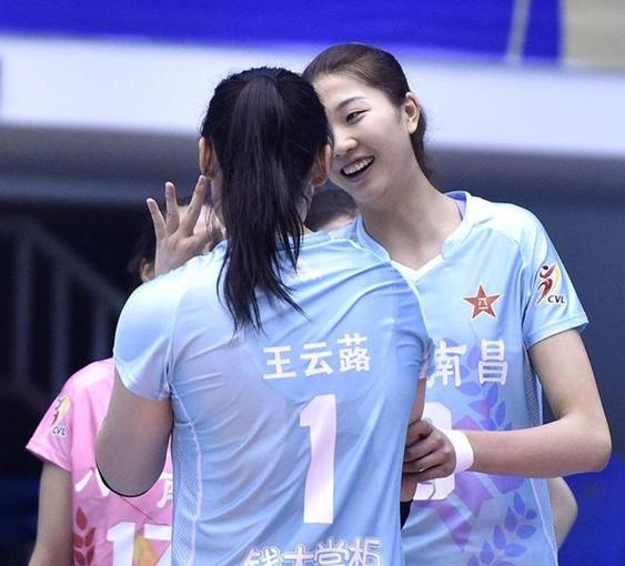 2019年女排联赛刘晓彤首发,中国女排刘晓彤首发视频