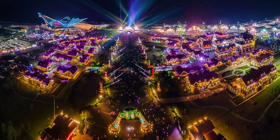 青岛啤酒城金沙滩五一,青岛西海岸金沙滩啤酒城啤酒节