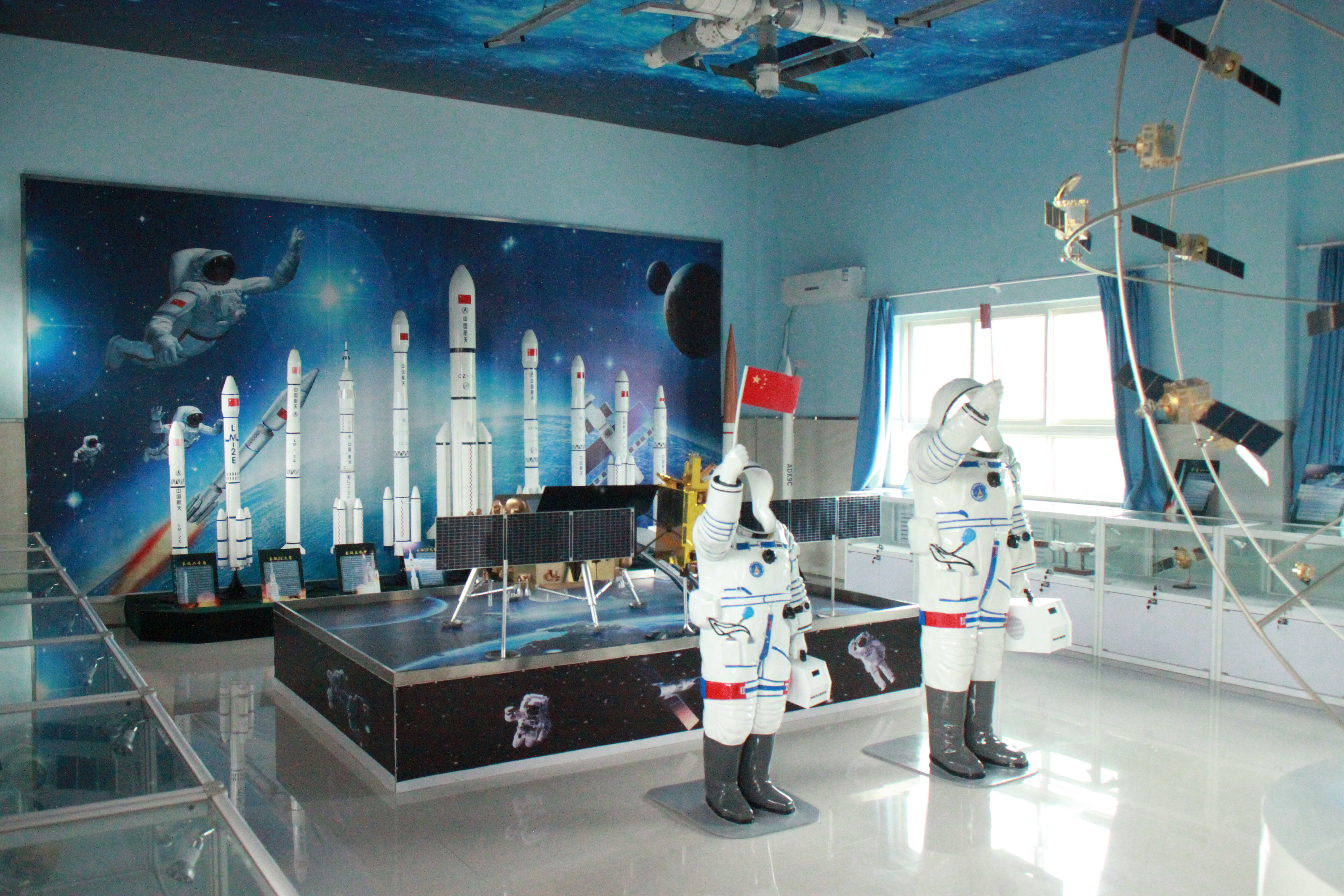 西安航天中学名校,西安市航天中学和航天城第一中学