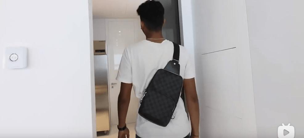 迪拜小哥豪宅,迪拜土豪哥卖劳斯莱斯