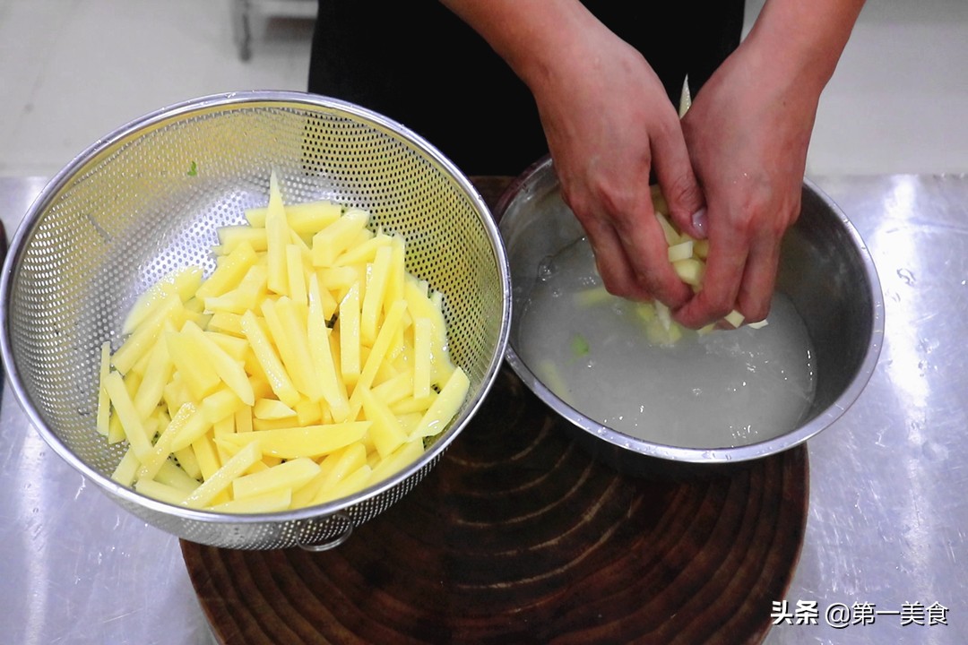 薯条怎么炸才脆不软像肯德基,怎么炸薯条比肯德基的薯条更好吃