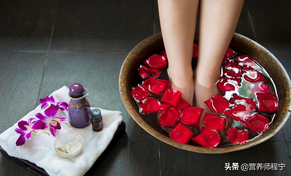 每个手脚冰凉的女生都是折翼天使,治疗手脚冰凉的药膳汤