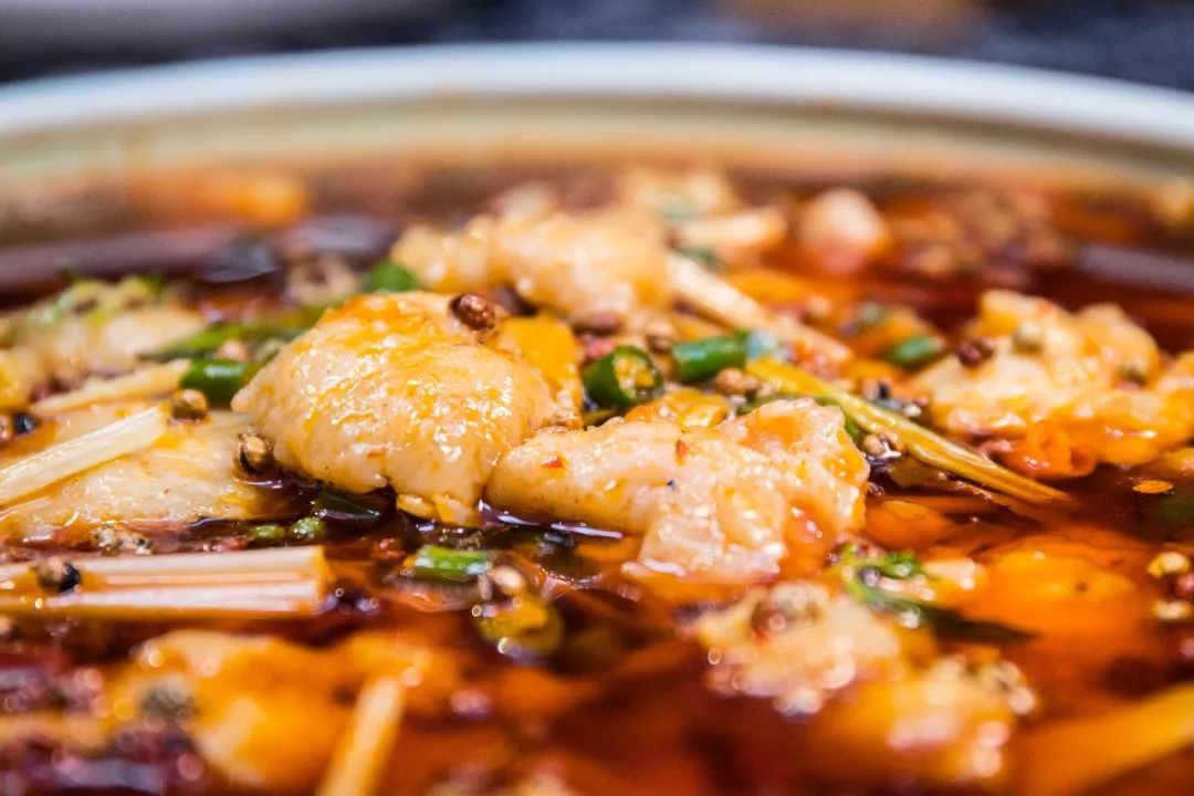 人均60的餐厅带舞台,60人一桌的餐厅