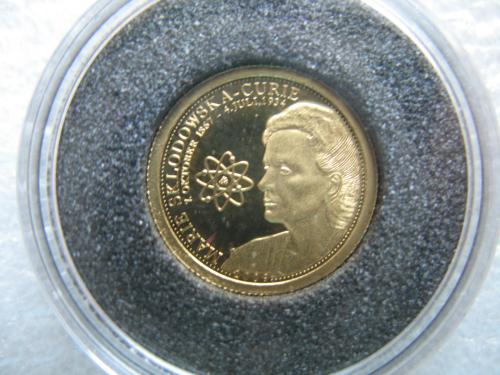 居里夫人发现镭的故事简介,居里夫人意外发现镭的故事简介