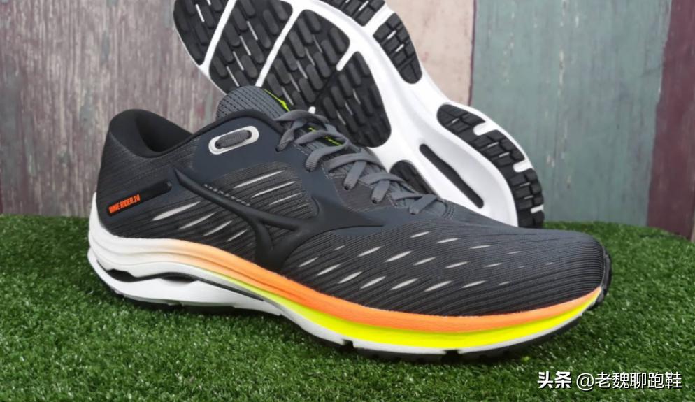 跑鞋排行榜第一名鸿星尔克,冷门跑鞋品牌鸿星尔克