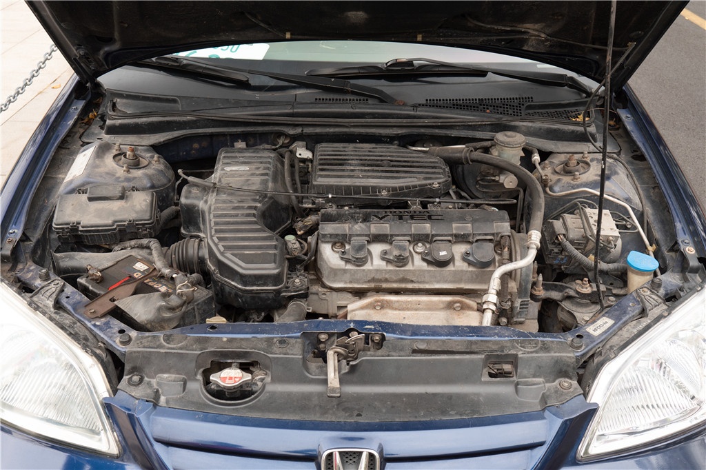 这台思域当年售价比雅阁还贵，如今车友为情怀将其收入囊中