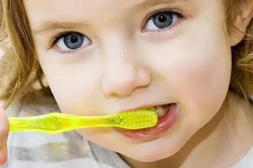 乳牙奶瓶龋会影响换牙吗,乳牙坏了会影响宝宝吗