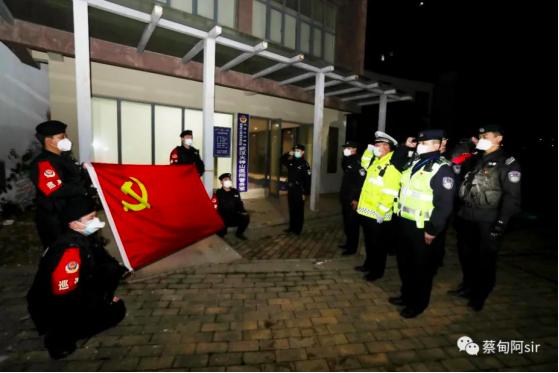 援鄂医疗队小姐姐拥抱铁骑,援鄂医疗队小姐姐表白警察