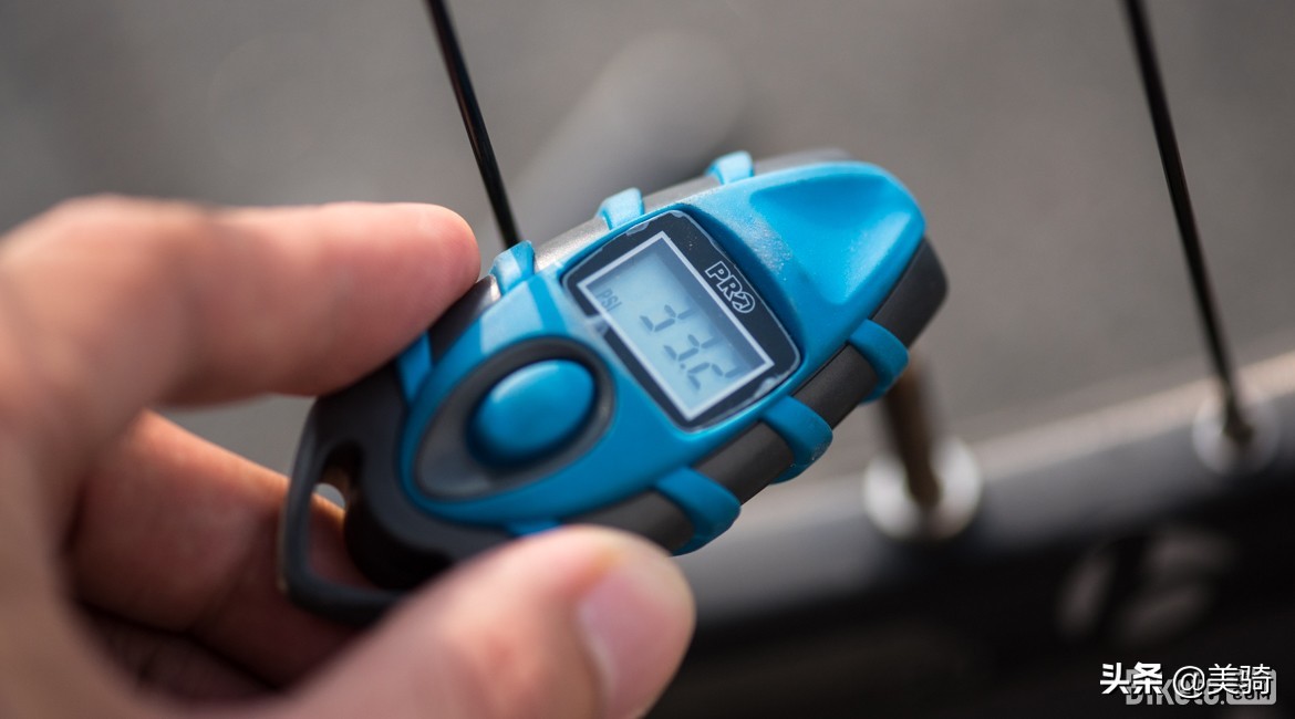 公路车怎么调节适合自己的高度,车太颠簸怎么办