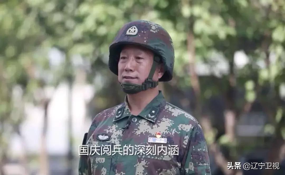 共同上阵的父子兵,军人父子一起参加阅兵