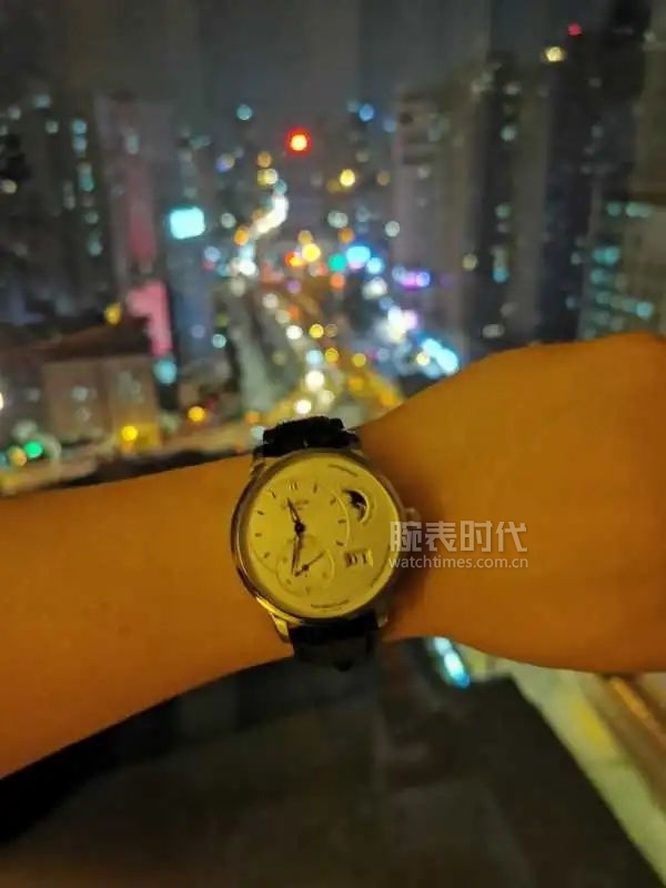 网友晒上千万的手表,网友晒1300手表
