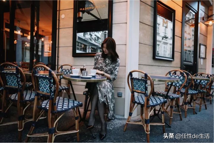 韩国女星上节目穿什么衣服,韩国女明星衣服有多敢穿