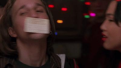 骚气蓬勃的甜味青春，豪门继兄妹的桥段我磕了