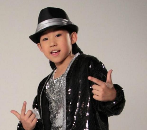 9岁登上春晚和周杰伦合作的人,10岁登上春晚父母为他卖掉房子