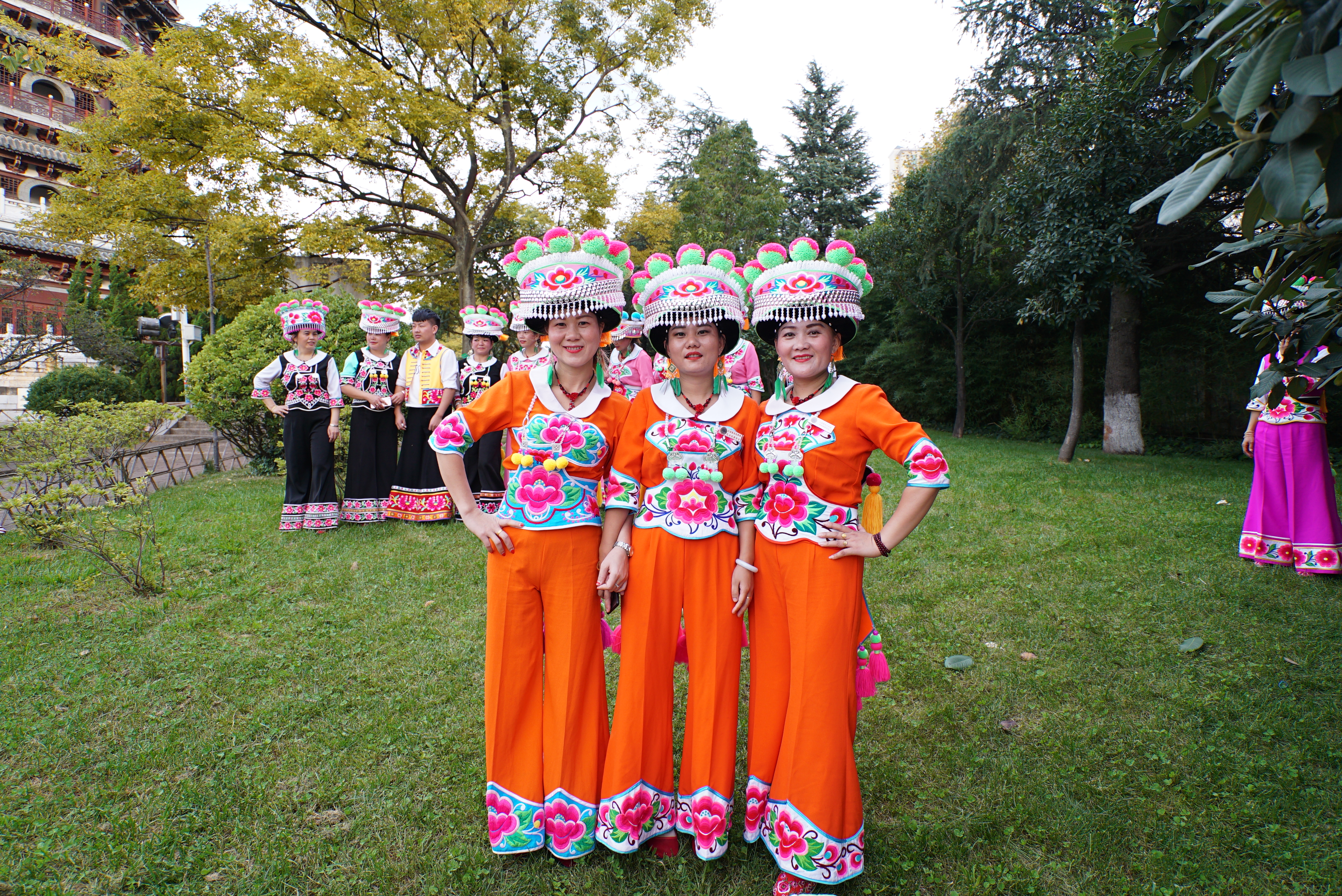 楚雄牟定新村彝族左脚舞最新50首,云南楚雄彝族自治州左脚舞原生态