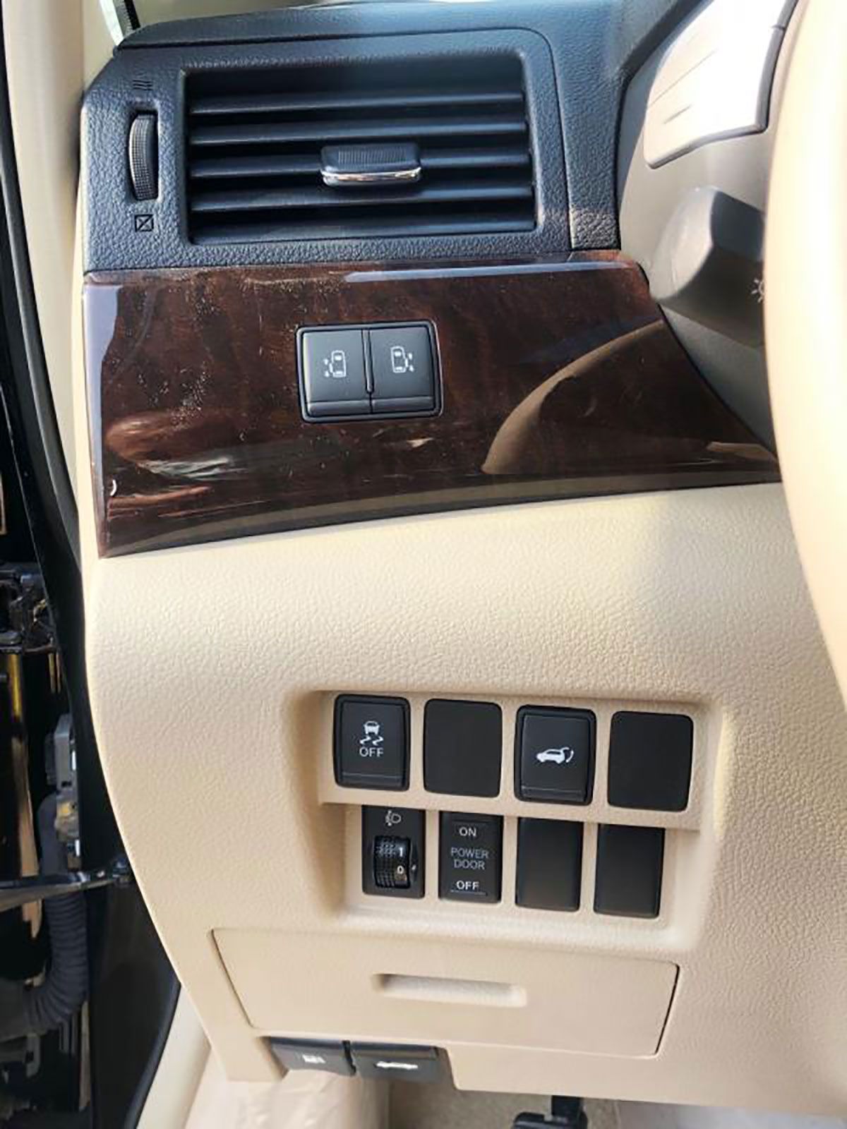 进口最新日产贵士mpv商务车,七座商务车日产贵士