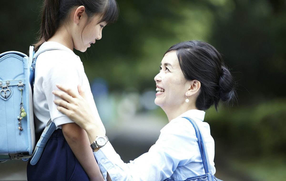 10周岁女童来大姨妈初潮要几天,我女儿刚10岁来月经正常吗