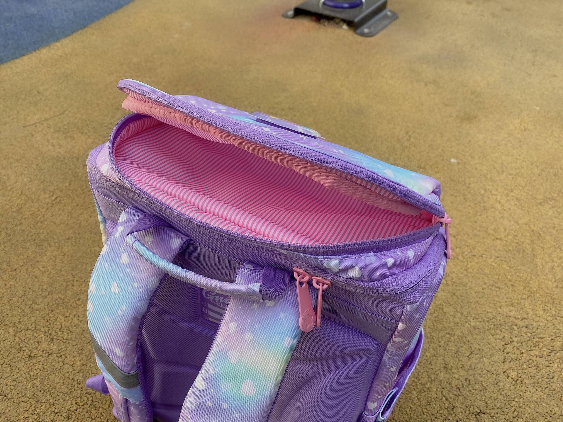 学生书包选颜值？称重量？不，看保护性！GMT护脊书包试用