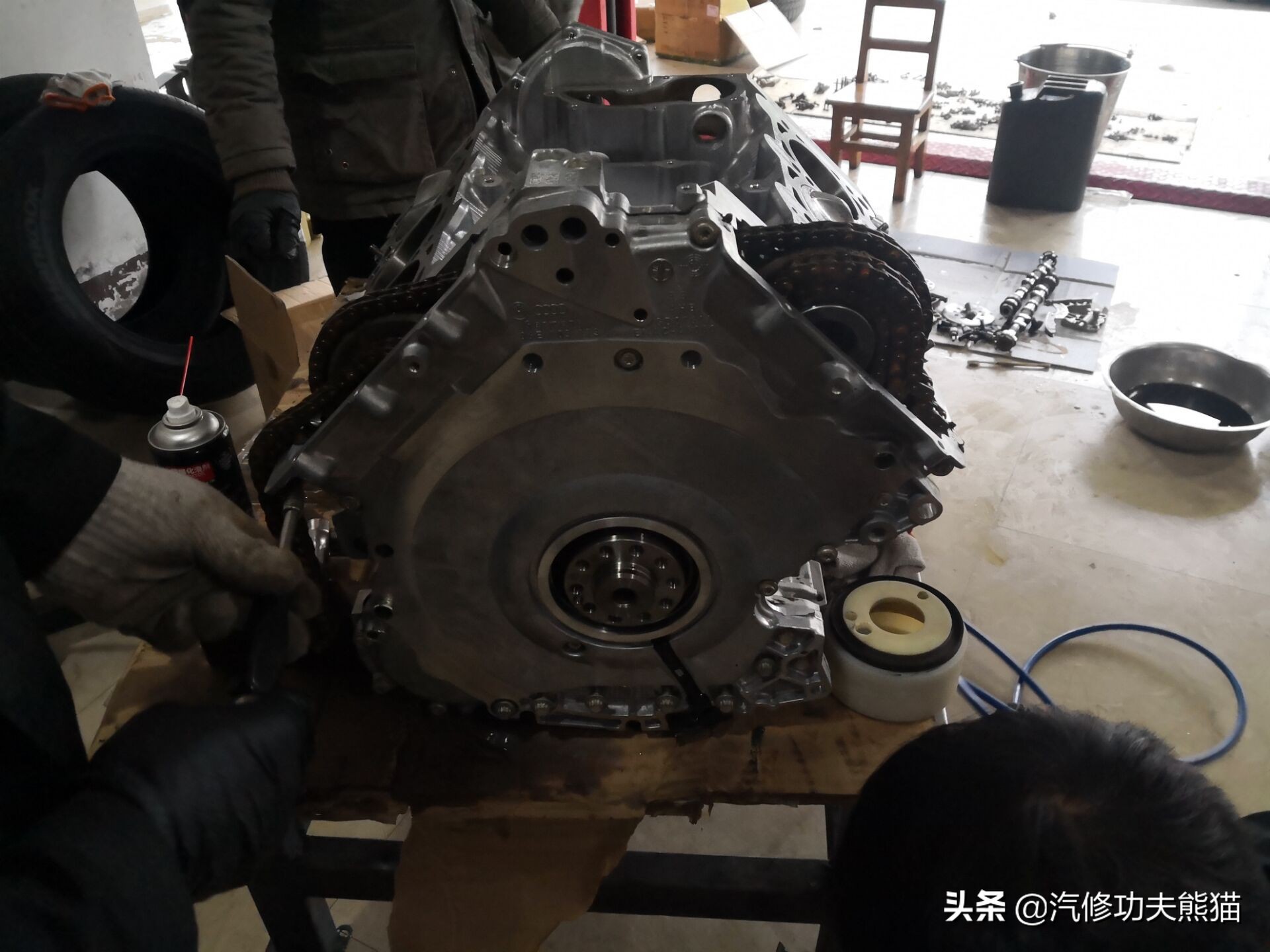 大众途锐急加速发动机故障灯点亮,大众新款途锐车子烧机油